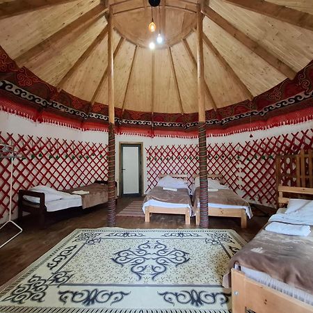 Happy Nomads Yurts & Hostel Karakol Kültér fotó