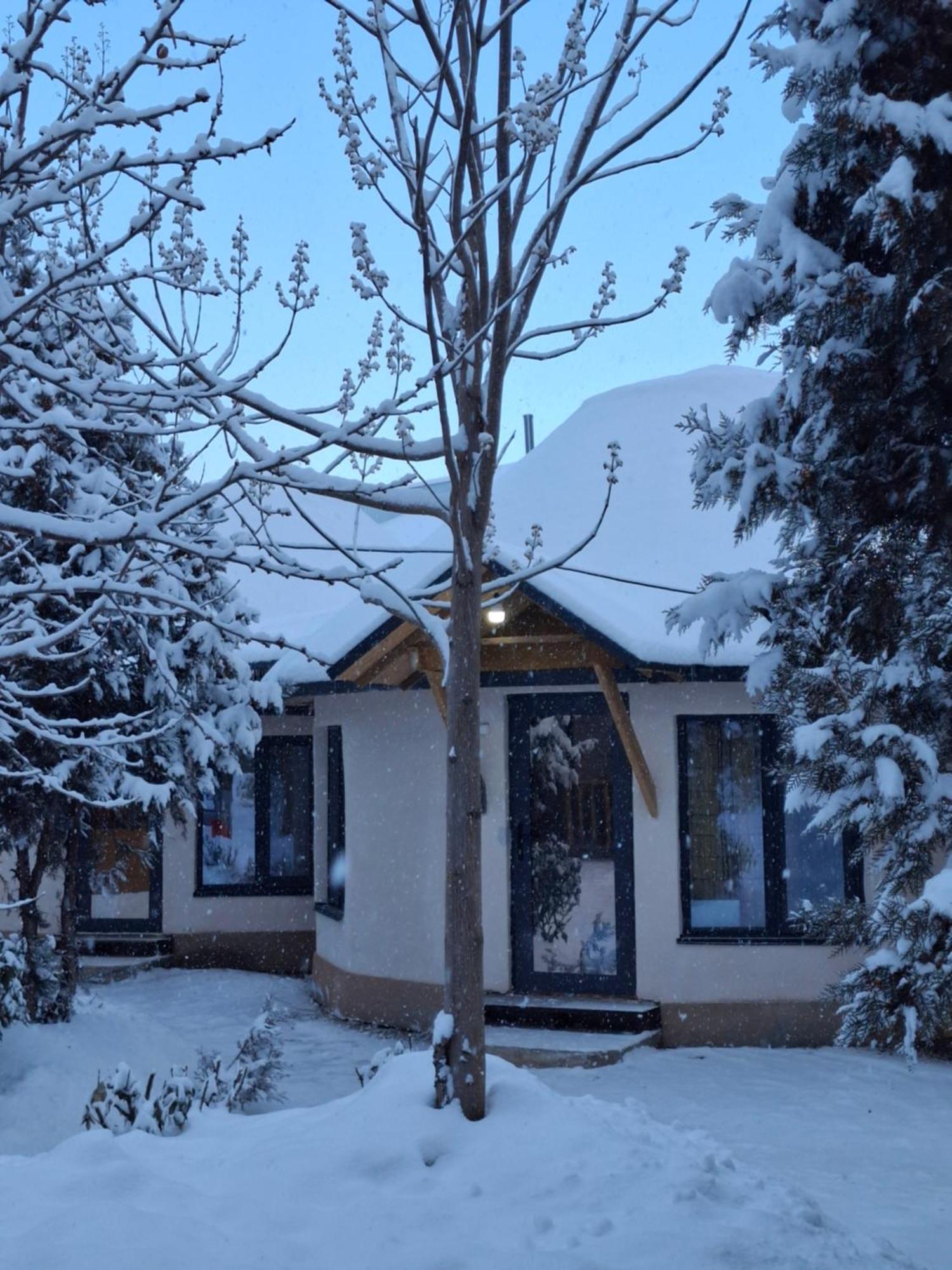 Happy Nomads Yurts & Hostel Karakol Kültér fotó